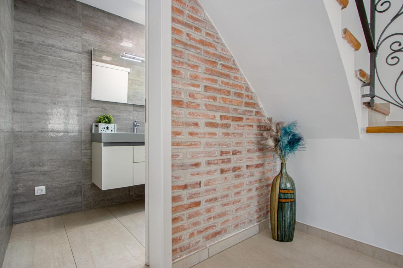 Goldhome - New House With Private Heated Pool, Parking, Wifi, Games Room Empuriabrava Exteriér fotografie