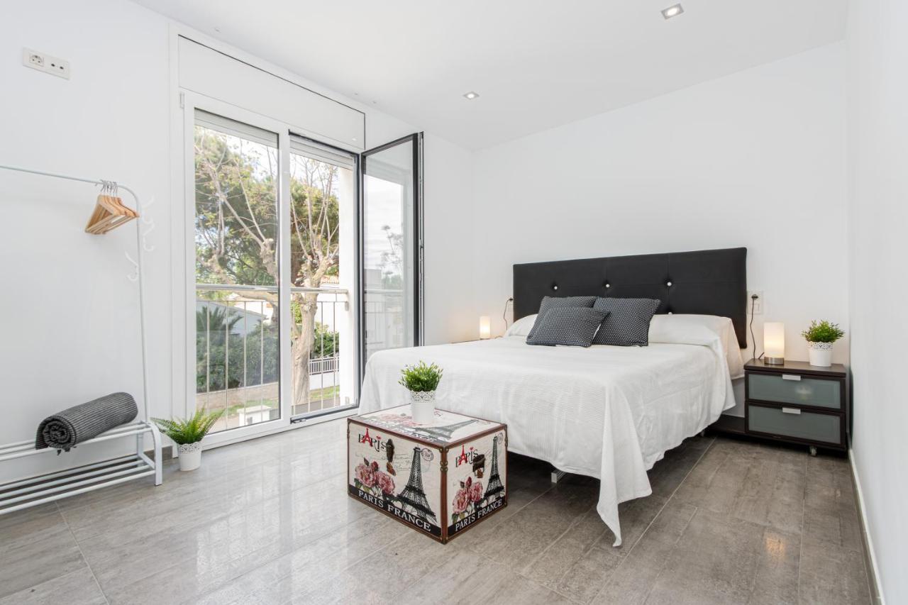 Goldhome - New House With Private Heated Pool, Parking, Wifi, Games Room Empuriabrava Exteriér fotografie