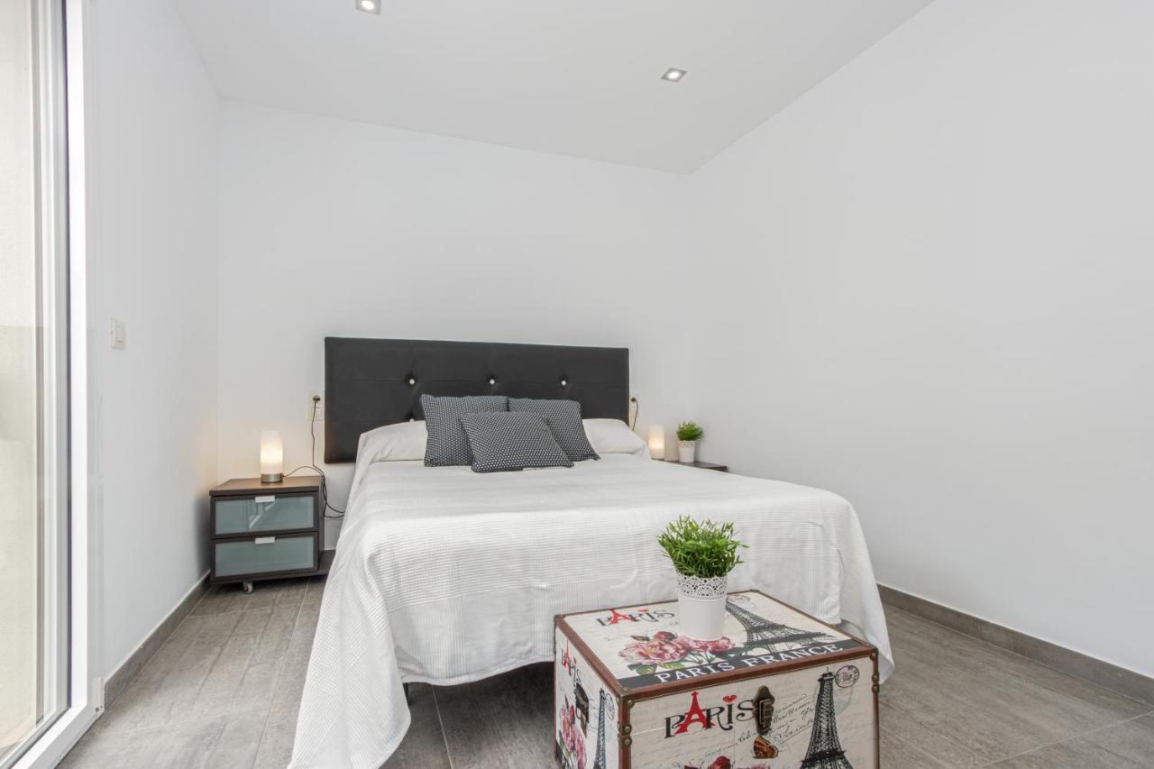 Goldhome - New House With Private Heated Pool, Parking, Wifi, Games Room Empuriabrava Exteriér fotografie