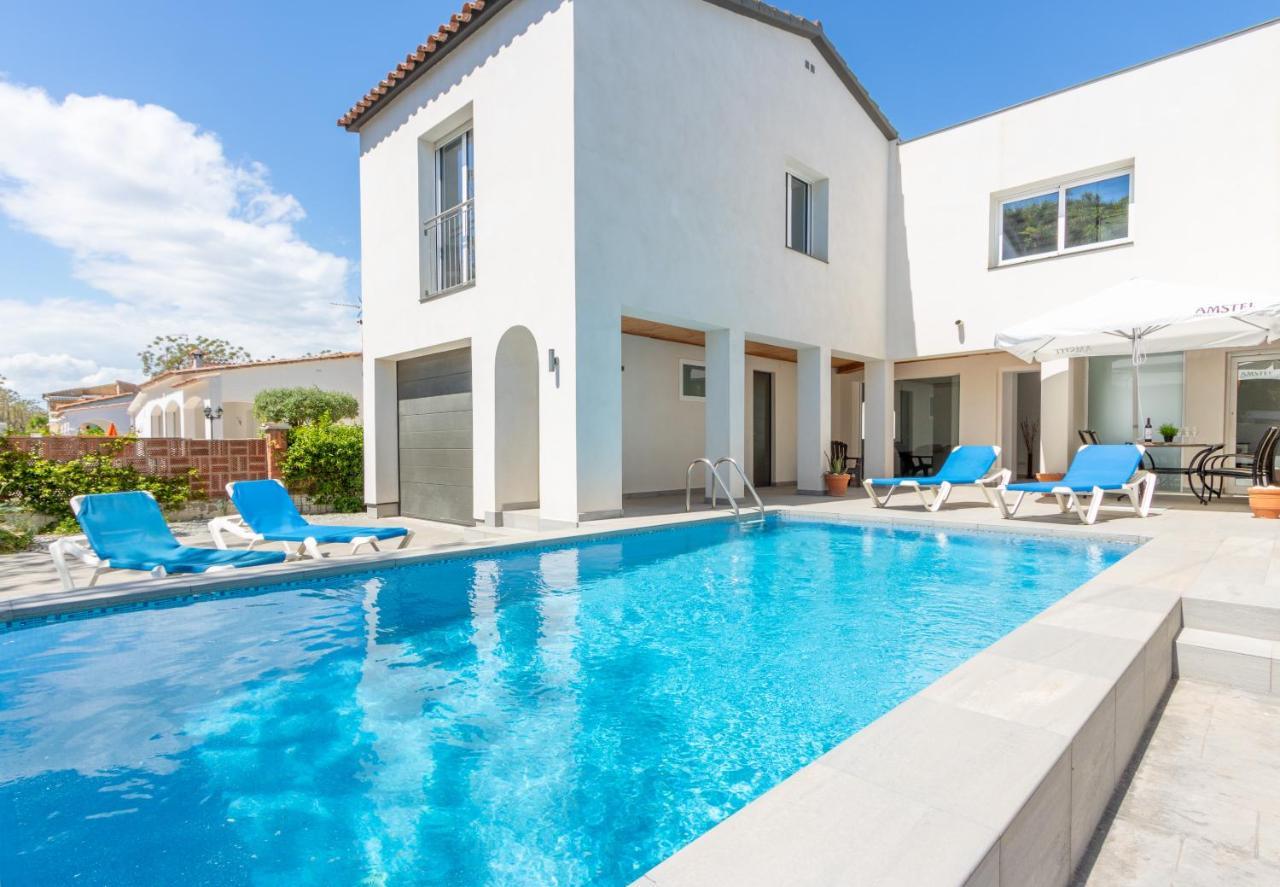 Goldhome - New House With Private Heated Pool, Parking, Wifi, Games Room Empuriabrava Exteriér fotografie