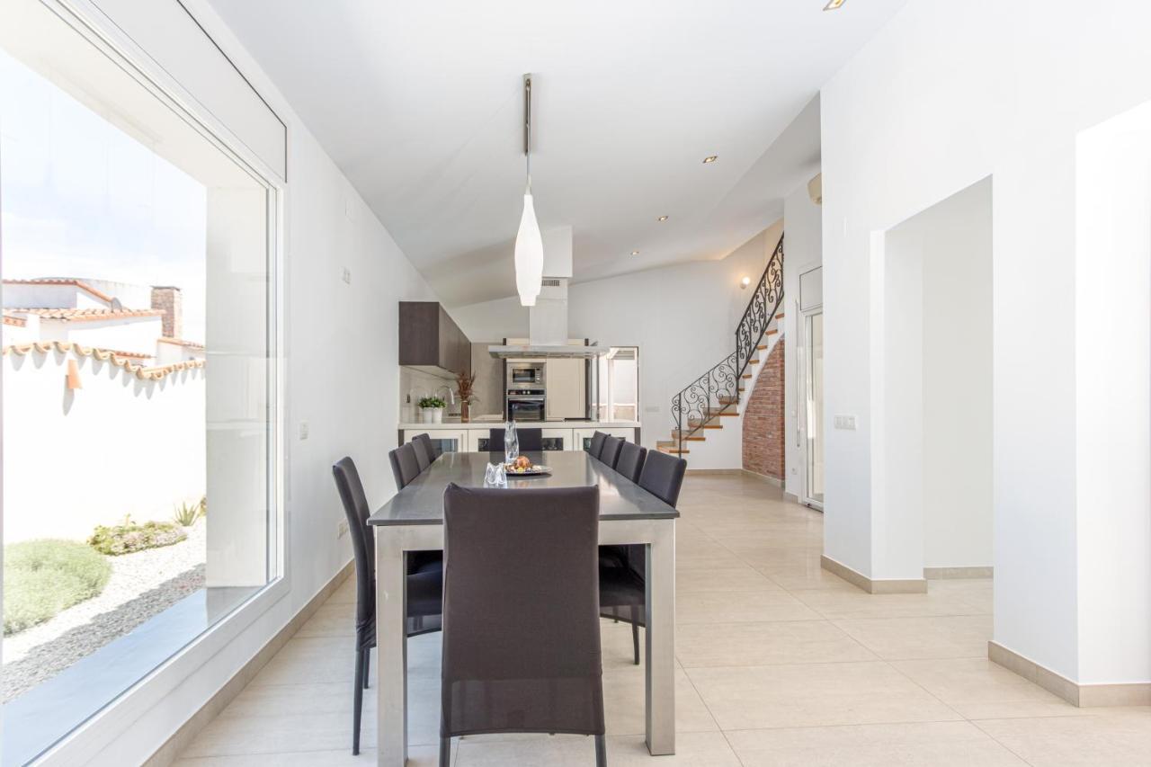 Goldhome - New House With Private Heated Pool, Parking, Wifi, Games Room Empuriabrava Exteriér fotografie