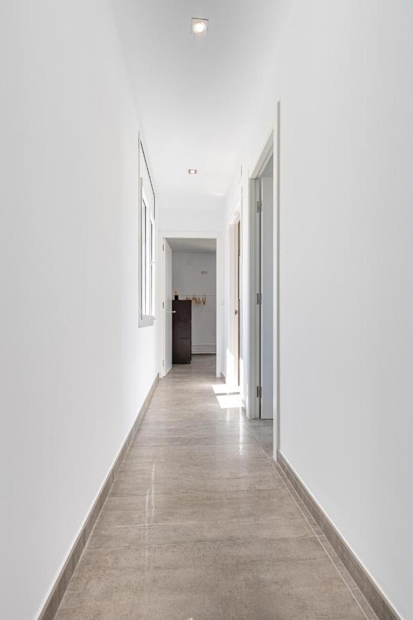 Goldhome - New House With Private Heated Pool, Parking, Wifi, Games Room Empuriabrava Exteriér fotografie